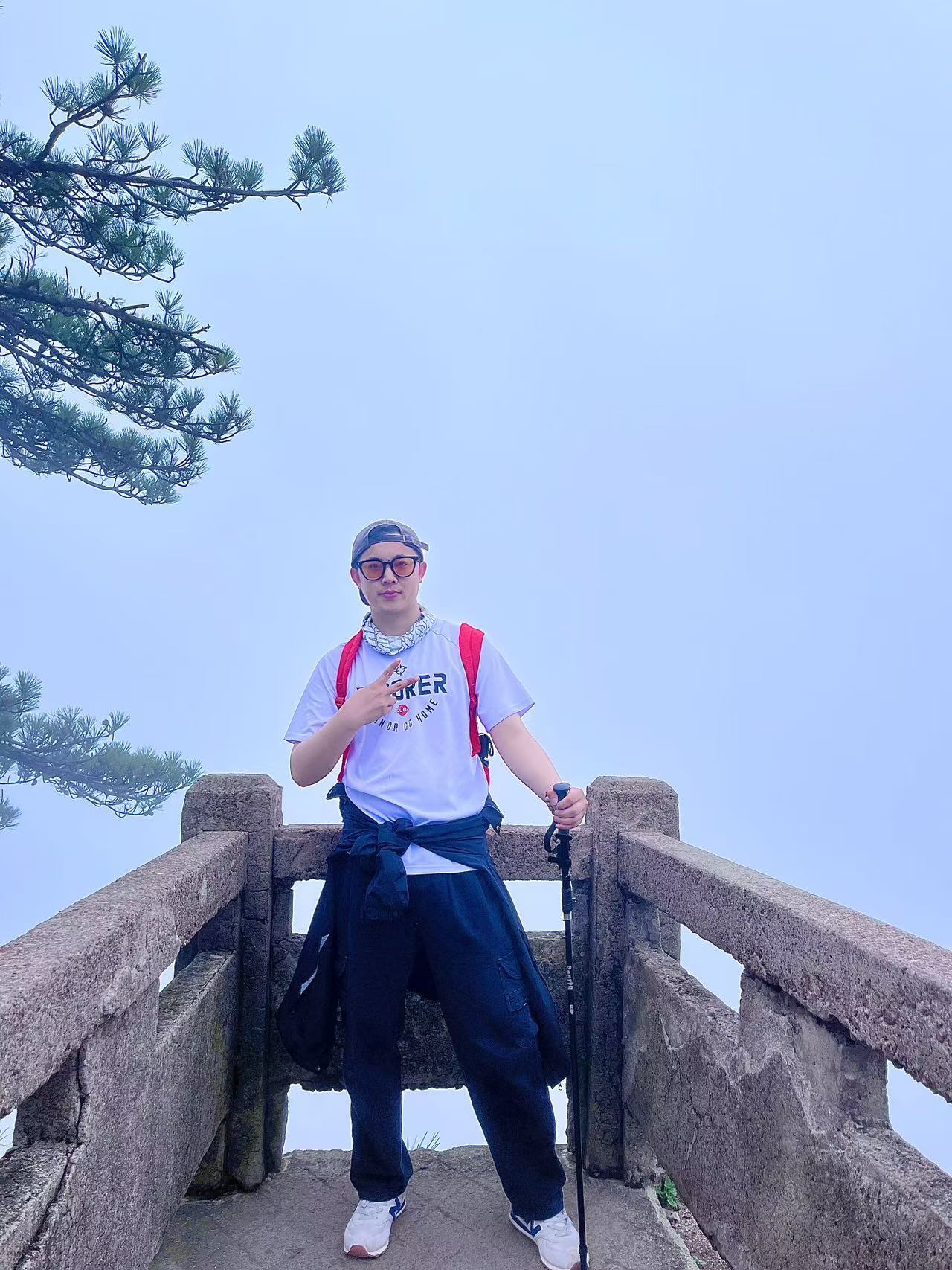 黄山脚下